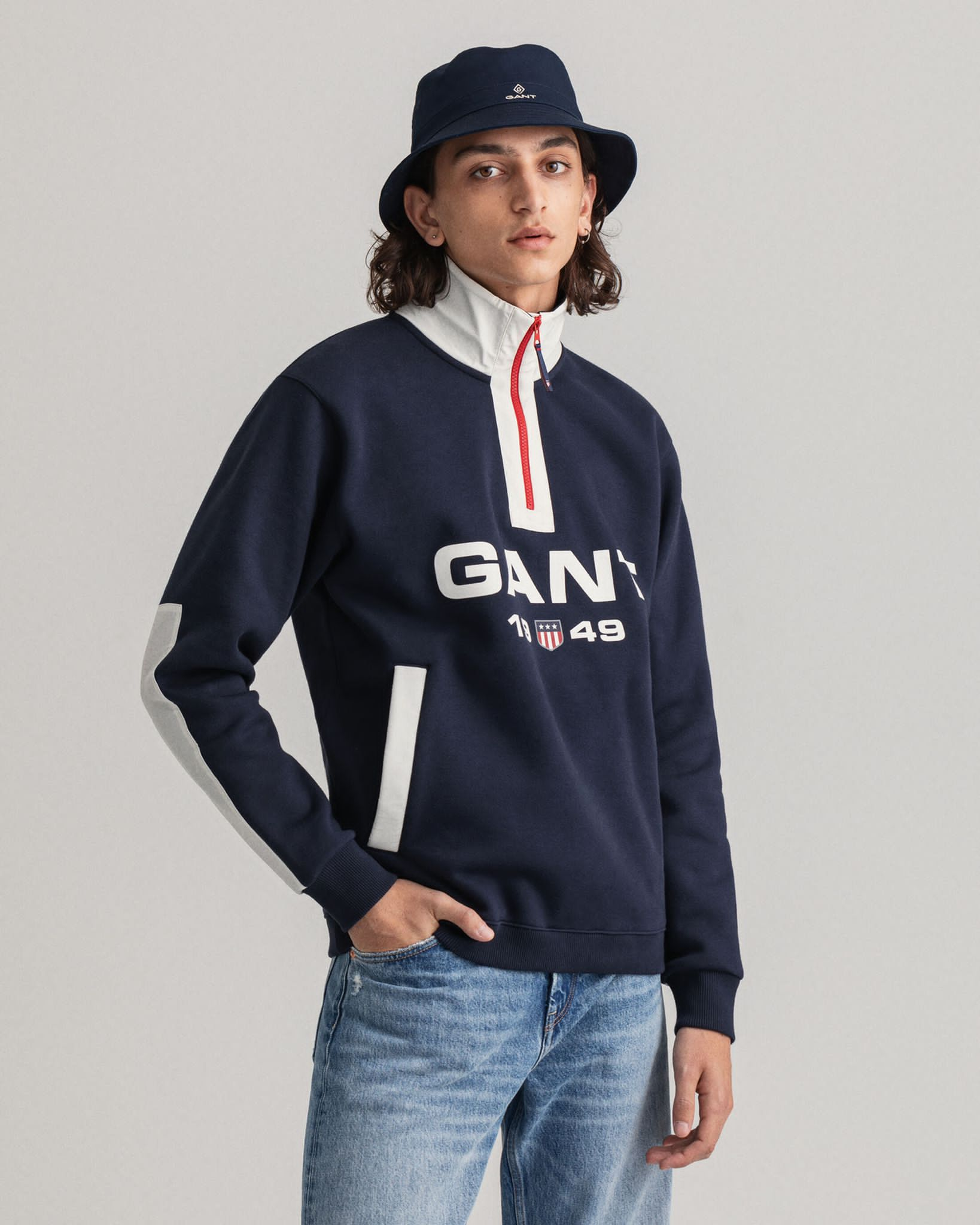 GANT RETRO LOGO HALF ZIP NAVY SWEAT – Noels Menswear